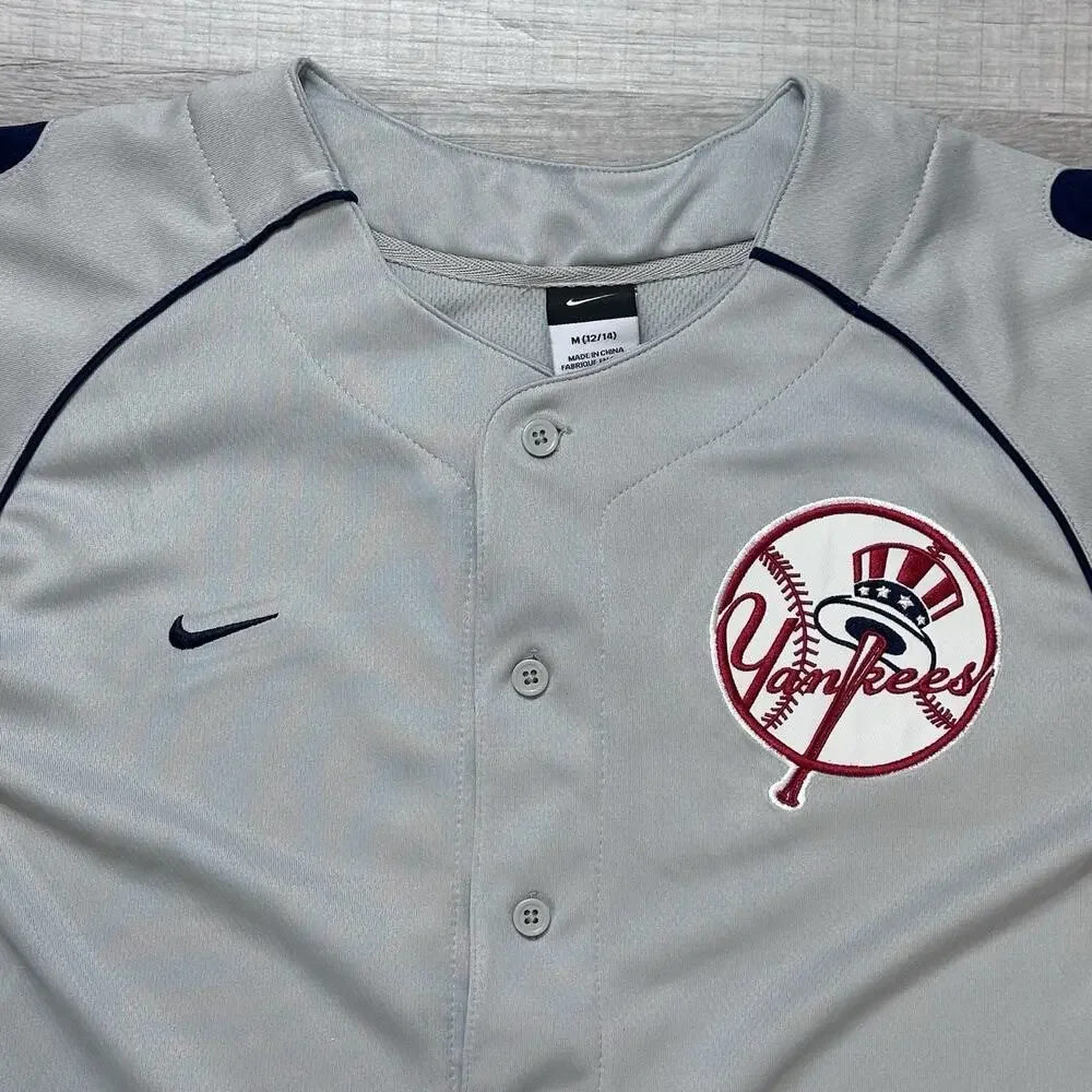 NEW Vintage Nike Youth New York Yankees Gray Baseball Jersey Size Medium (12/14)